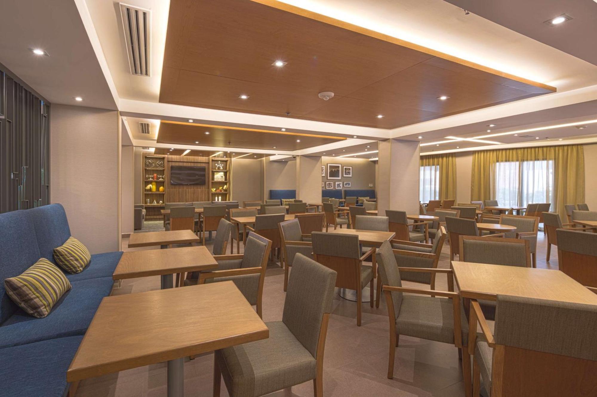 Hampton By Hilton Monterrey Galerias Obispado Exteriér fotografie